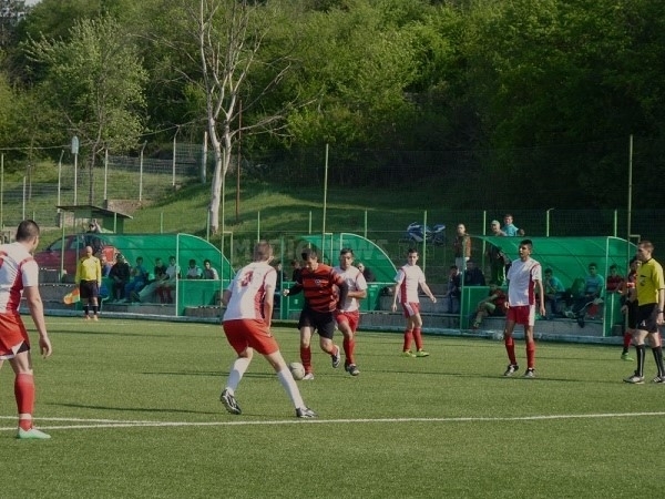 Детският отбор на Локомотив Мездра стартира с убедителна победа навън