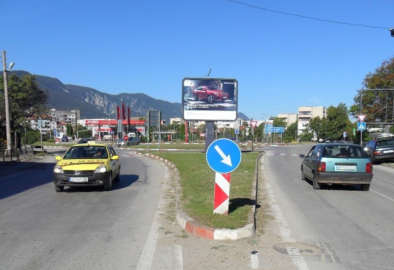 Временна организация на движението ще бъде въведена днес във Враца съобщиха