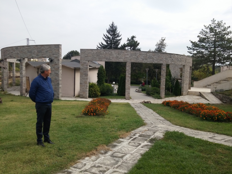 Днес Община Мездра осигурява свободен достъп на посетители в два