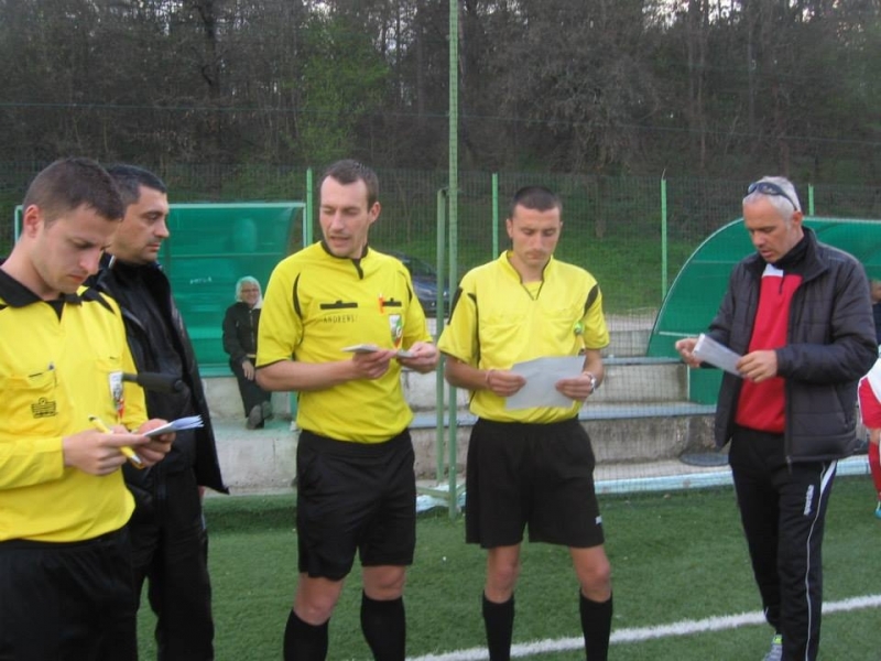 Скандално завърши срещата от 5 тия кръг на първенството по футбол