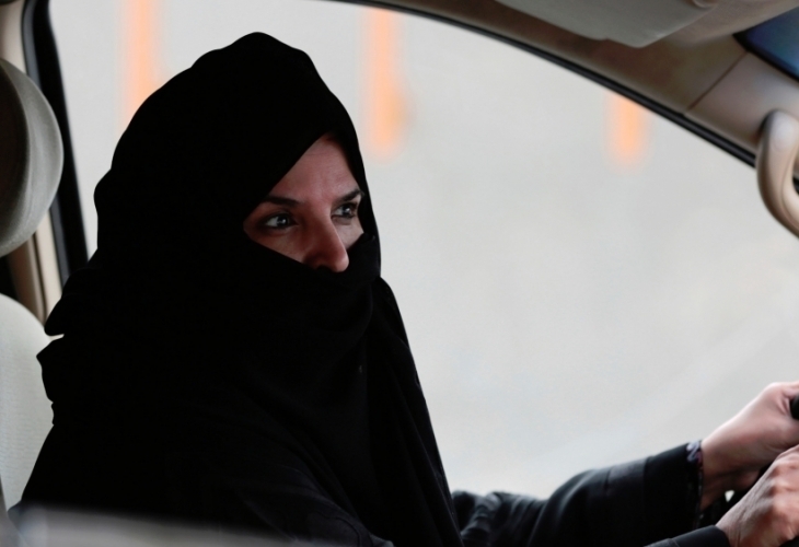 Кралят на Саудитска Арабия Салман издаде указ с който разрешава