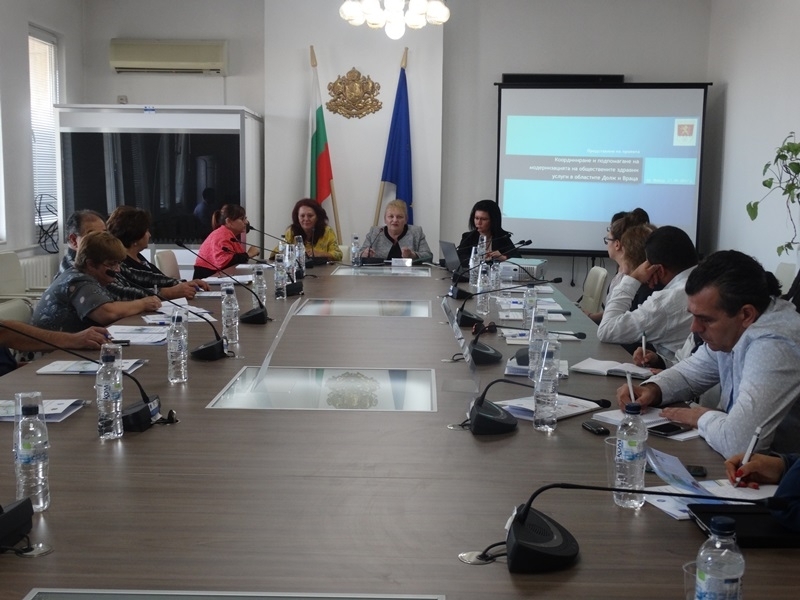 Областният управител Малина Николова домакинства и откри встъпителната пресконференция по