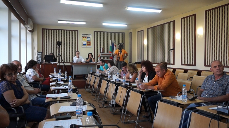 За втори път през последните 6 месеца Общинският съвет взе