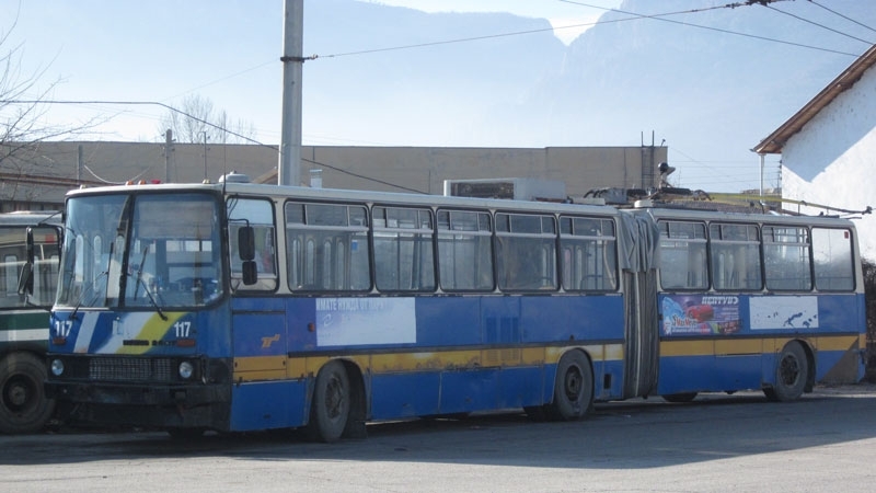 Състоянието на тролейбусите във Враца разбуни духовете в местния парламент