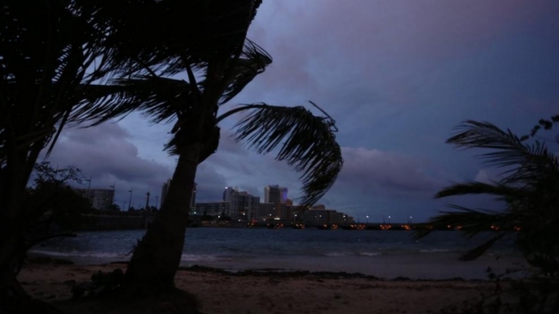 Властите в Пуерто Рико въведоха вечерен час предава BBC Излизането