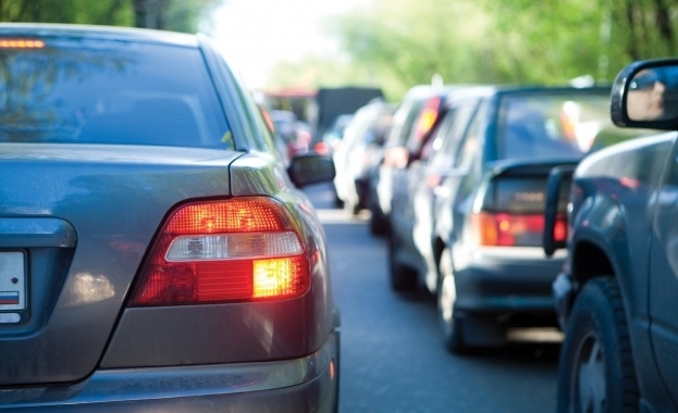 Предстоят три почивни дни трафикът ще бъде интензивен нека да призовем водачите