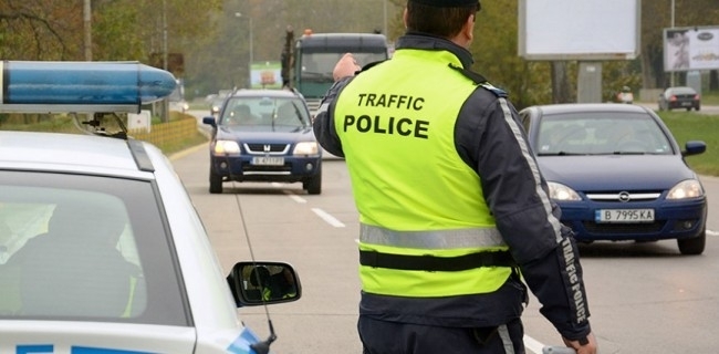 Полицаите съставиха 64 акта и 38 фиша на нарушители във Врачанско