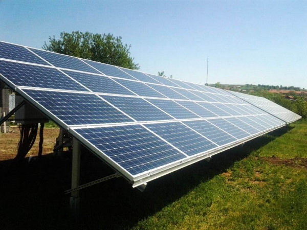 Баба варяла бурканите си е подпалила фотоволтаичен двор в Монтанско