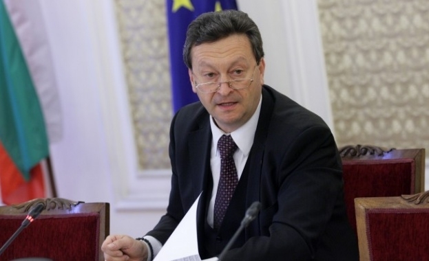 Управляващите се опитват да дискредитират президента чрез доклади за да