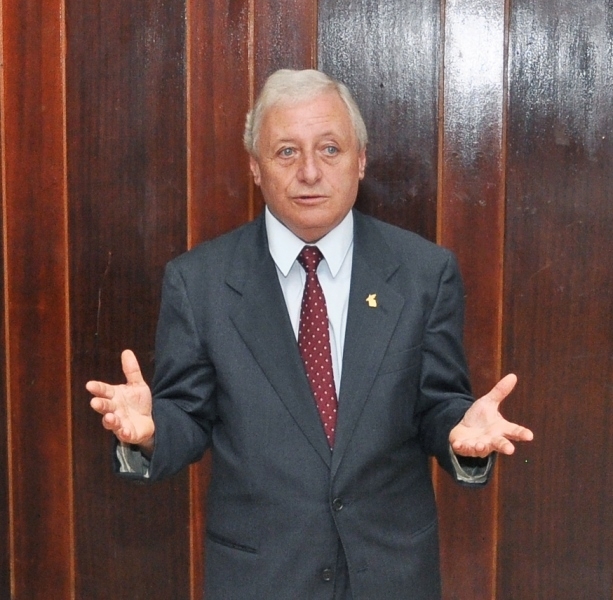 Съюзът на българските писатели община Лом и издателство Български писател