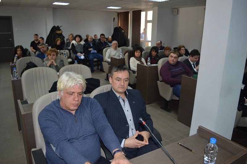 Странни маневри! Общински съветник от Враца се отказа и напуска местния парламент
