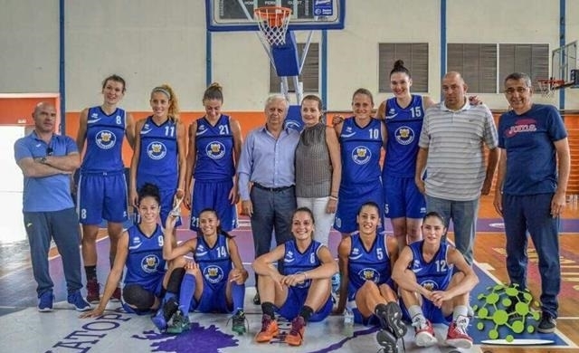 Пет победи от пет мач и купа в допълнение Такава