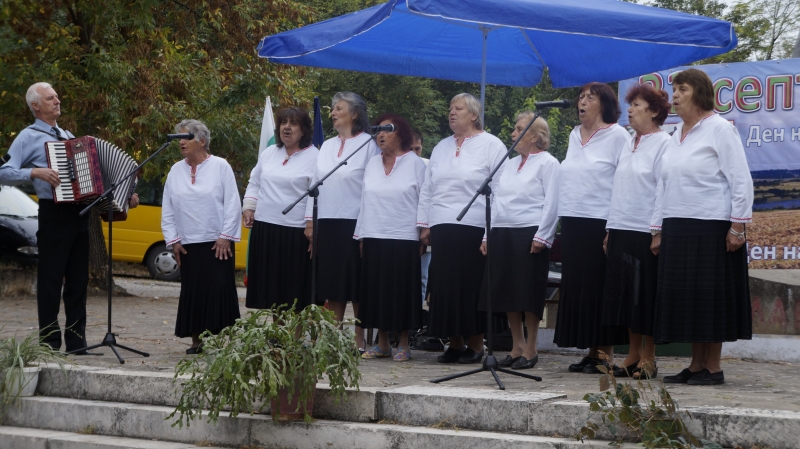 С тържествена програма жителите на мездренското село Долна Кремена отбелязаха