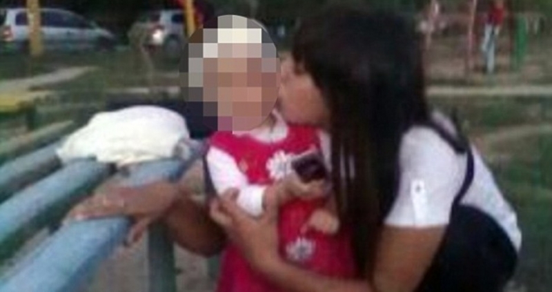 42 годишен мъж нападна бебенце отряза му главата и хукна да