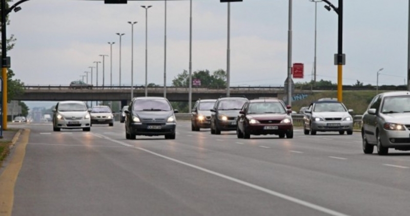 Новите собственици на стари автомобили бързо ще губят правата си