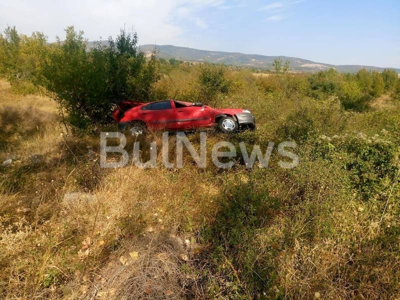 71 годишният врачанин Т Т е шофирал лекият автомобил Рено Меган преобърнал