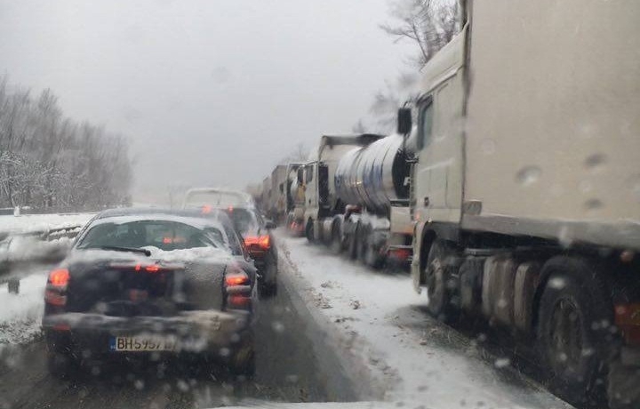 От трън, та на глог! Пуснаха колите на Е-79, те попаднаха в нов капан