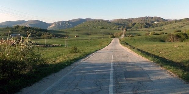 ОГРАНИЧЕНИЯ ЗА ТОВАРНИ АВТОМОБИЛИ Целогодишно за периода на официалните празници