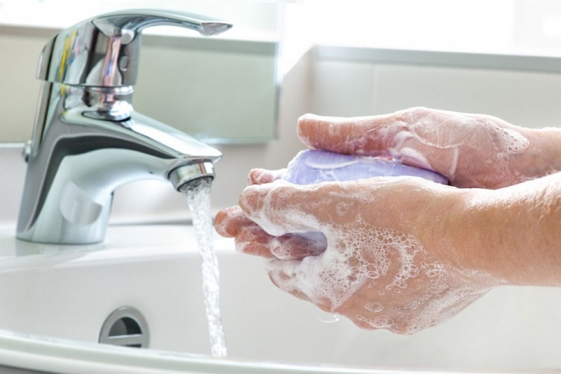Хората трябва да мият ръцете си минимум 20 секунди за