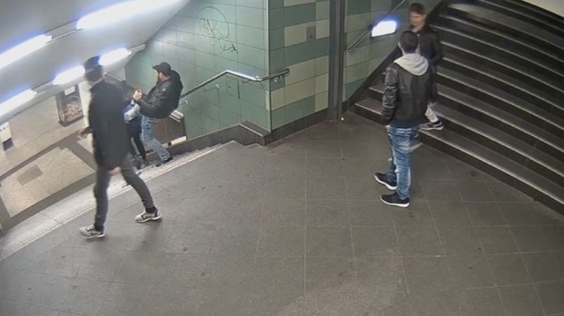 Резултат с изображение за българина, който блъснал жена по стълбите на берлинското метро