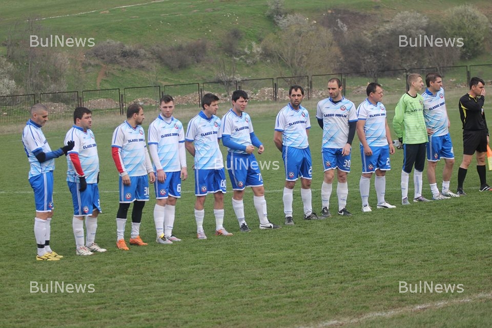 "Пъстрина 2012" вкара 7 гола на "Златия"