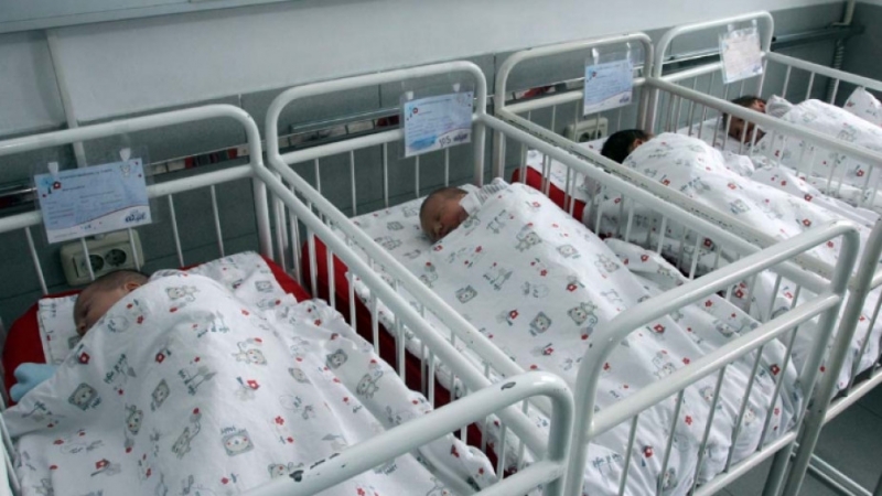 54 бебета са проплакали през първите 20 дни в Многопрофилната