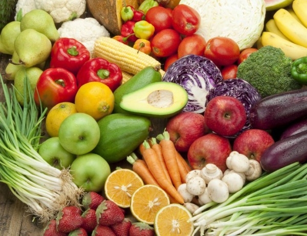 Близо 70% от отглежданите плодове и зеленчуци съдържат 230 различни