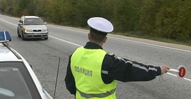 Заловиха 23-годишен неправоспособен водач да шофира във Врачанско