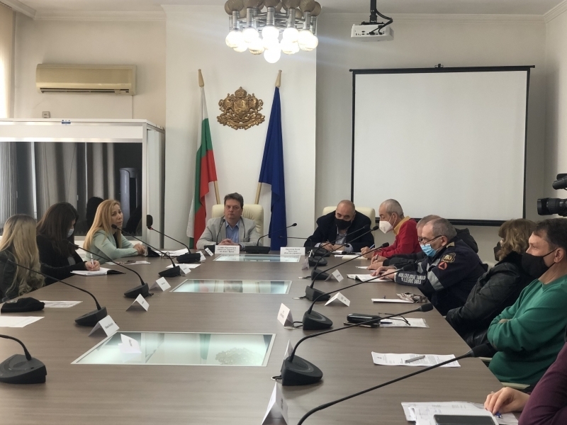 Областният управител Стефан Красимиров проведе извънредно заседание на Областната епизоотична