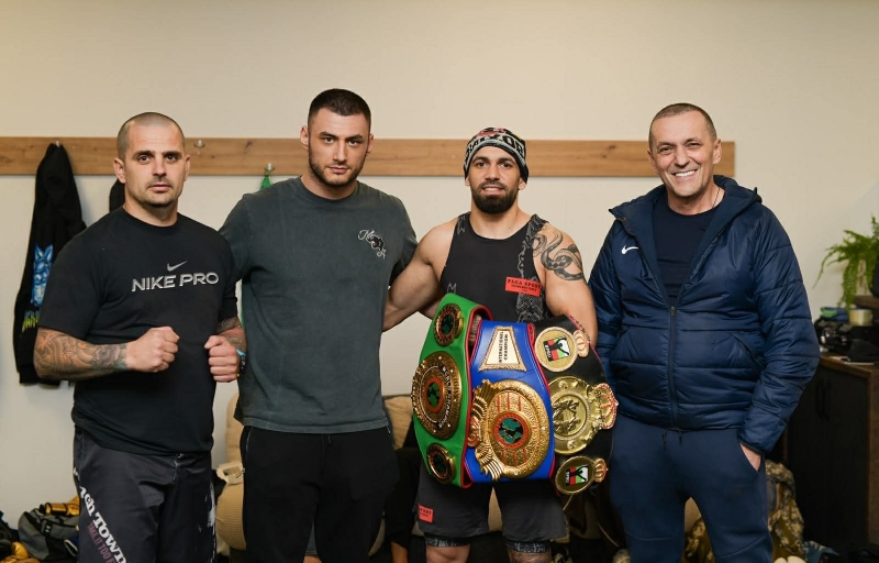 Световният шампион Йосеф Панов гостува на спортен клуб „Виталика“ в Монтана: Над 70 деца взеха участие в дискусия срещу дрогата /снимки/