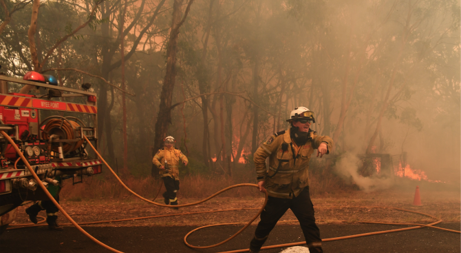 Продължава борбата с близо сто пожара в цяла Австралия предаде