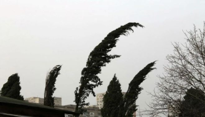 Бурен юг югозападен вятър със скорост над 70 км час