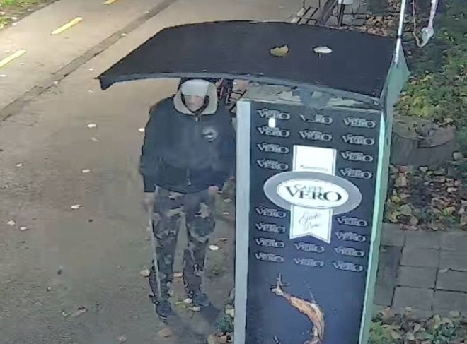 Поле за изява: Пишман крадец разбива вендинг машини пред камери във Видин /снимки/