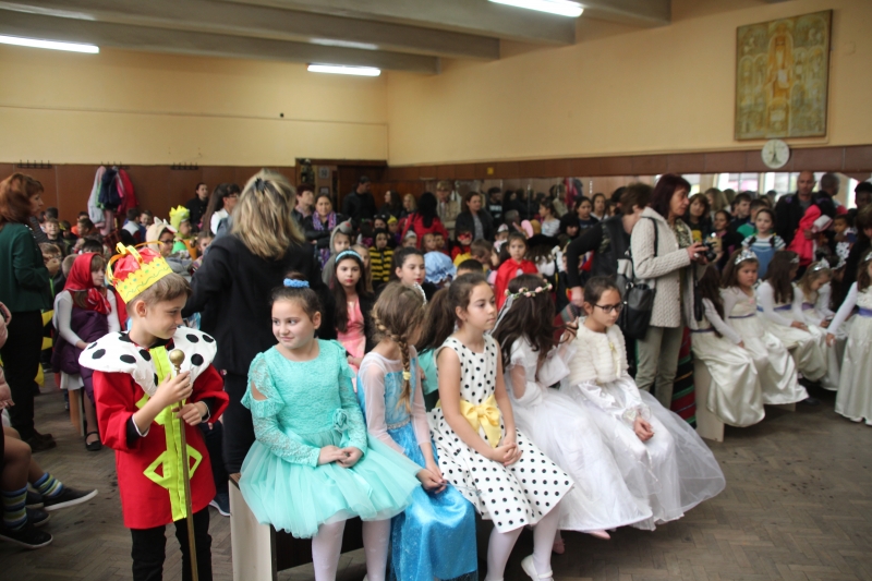 С шестото издание на Парад на приказните герои и със