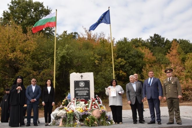 Пролет Георгиева – Николова присъства на церемония по освещаване на паметник на загиналите през 1915 г. воини на връх „Връшка чука“ /снимки/