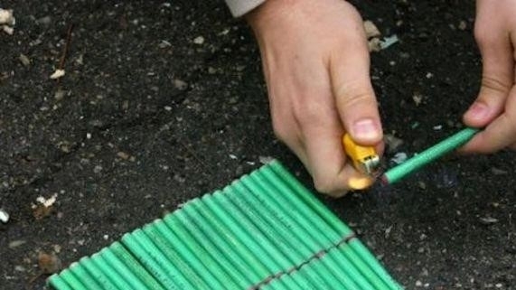 Невръстни деца хвърлиха пиратка по автобус на градския транспорт в