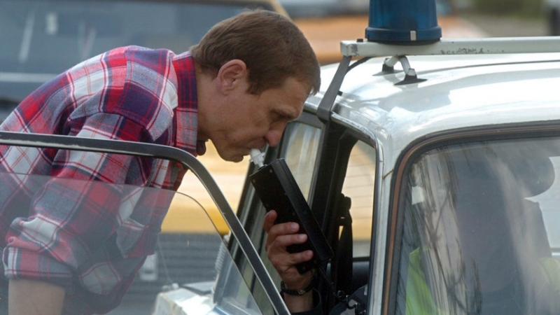 Поредният пиян вода на автомобил беше хванат от катаджии във