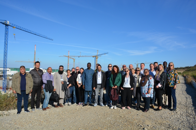 Ръководен от Международната агенция за атомна енергия МААЕ екип от