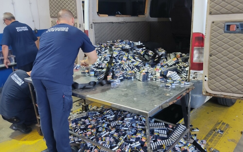 Митническите служители установиха опит за нелегален превоз на 43 000