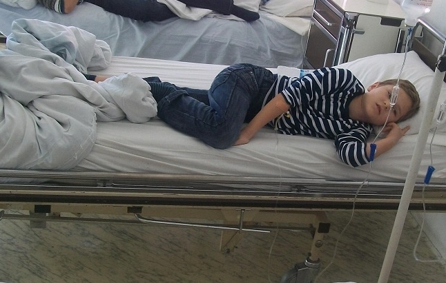 8 годишно дете е било прието в болница след алкохолно натряване