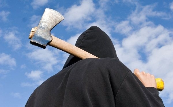 Пиян тийнейджър изкара акъла на мъж и лекари в Козлодуй