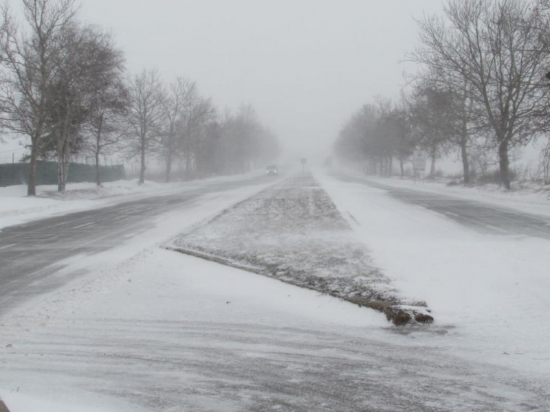 Временно е ограничено движението на превозни средства по АМ Хемус