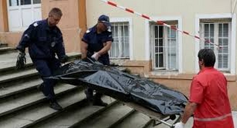 66 годишен мъж е бил открит мъртъв в дома си в