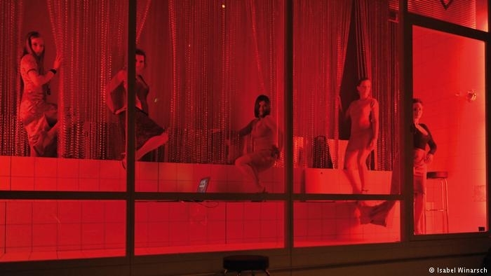 Скандал с ученическа екскурзия в Амстердам разтърси Сърбия предаде белградското