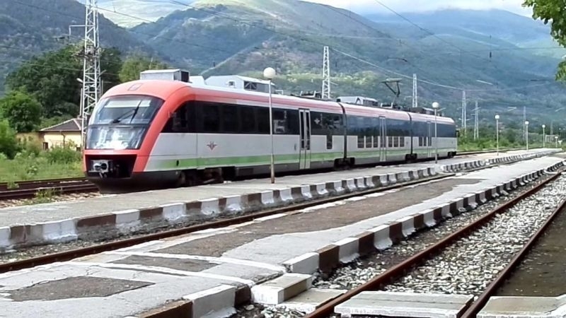 Германският технологичен гигант Сименс официално поиска от БДЖ да бъде