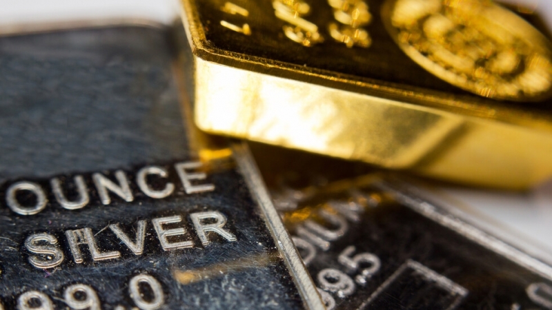 Цената на златото премина за първи път границата от 4400