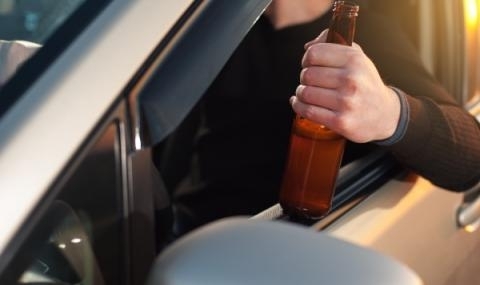 Пиян шофьор е бил задържан във Врачанско, съобщиха от полицията.