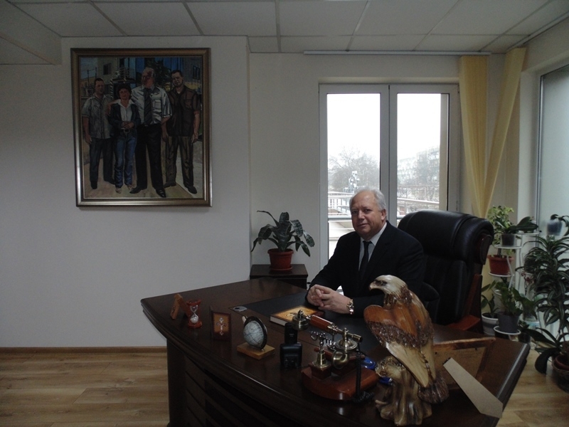 Инвеститор №1 на Мездра Тони Йорданов разказа на нарочна пресконференция