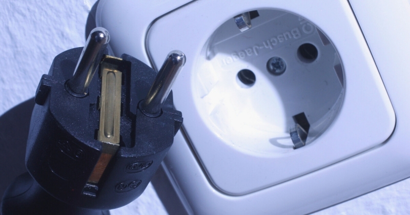 От днес започват извънредни проверки на електроразпределителните дружества и крайните