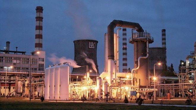 Каква ще е съдбата на рафинериите на "Лукойл" на Балканите?